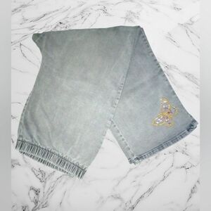 "denim24/7" Women's Faded Cropped High-Rise Butterfly Embellished Capri Pants